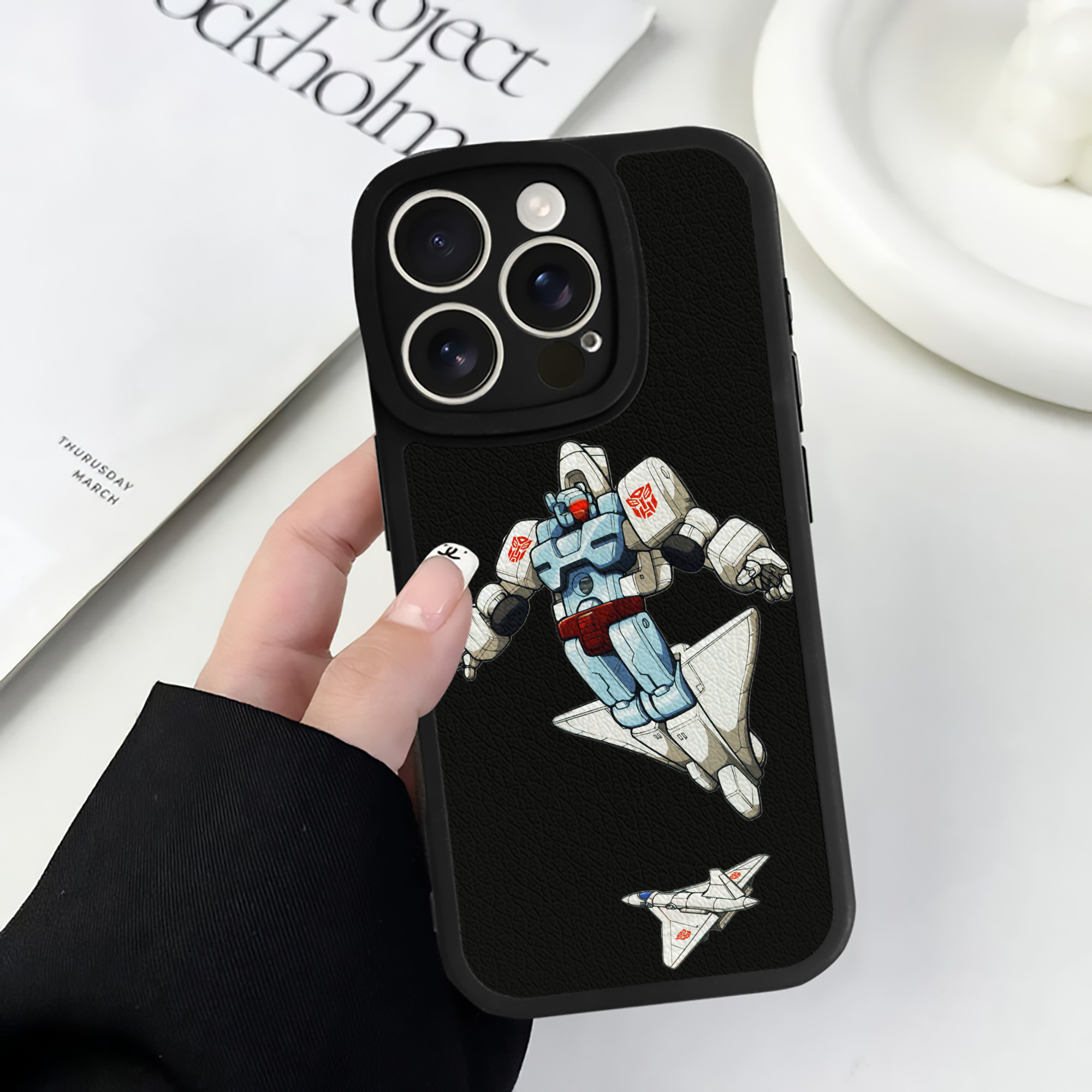（画像用）  【iPhone 16シリーズ対応】シリコンスマホケース（レザー調） 材質：シリコン